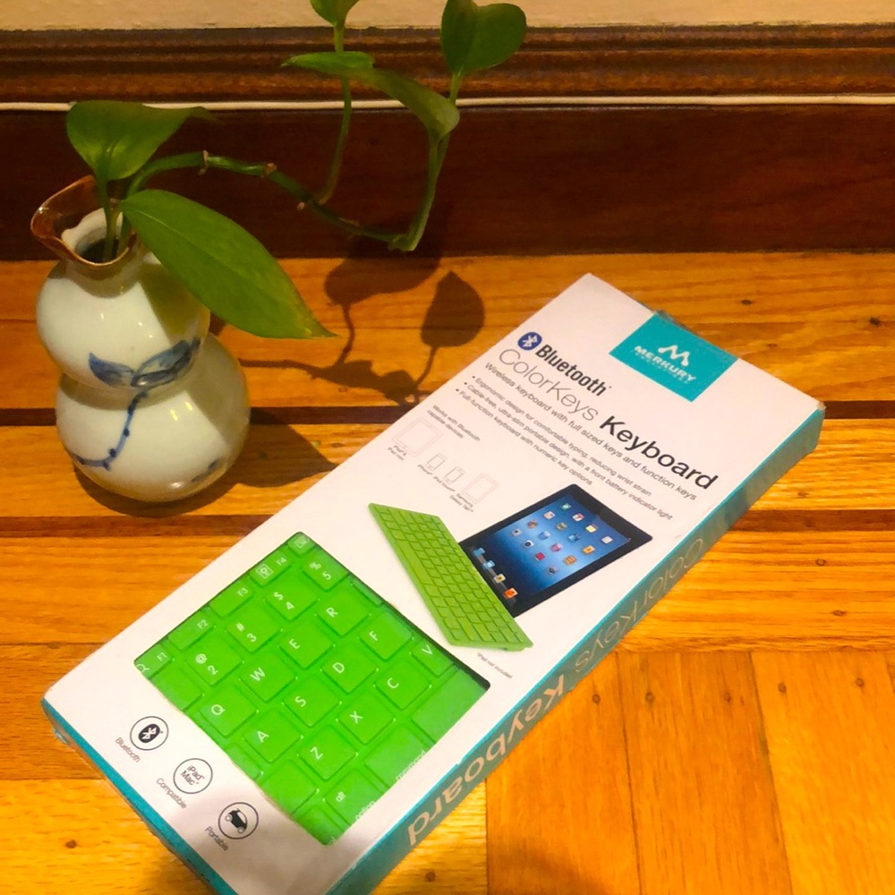 Merkury Bright Neon Green Bluetooth Wireless Keyboard